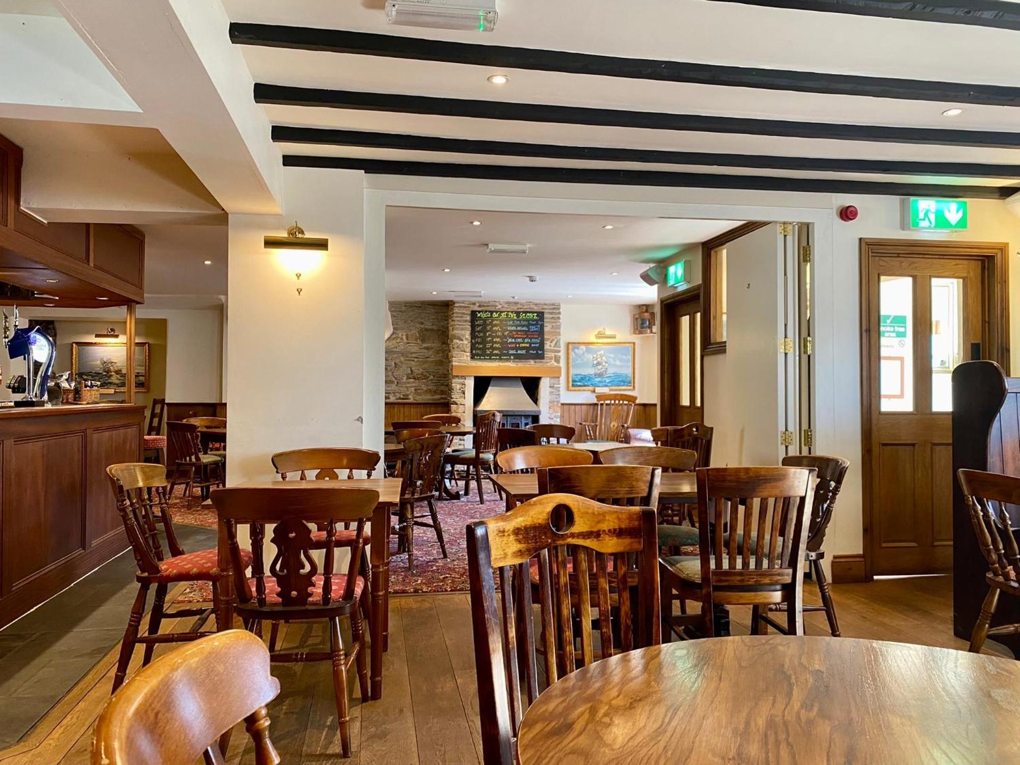 The Globe Inn Kingsbridge  Luaran gambar